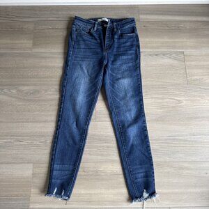 KANCAN distressed Blue jeans Size 5 / 26‎ Style #VBK1437A Cut #30728